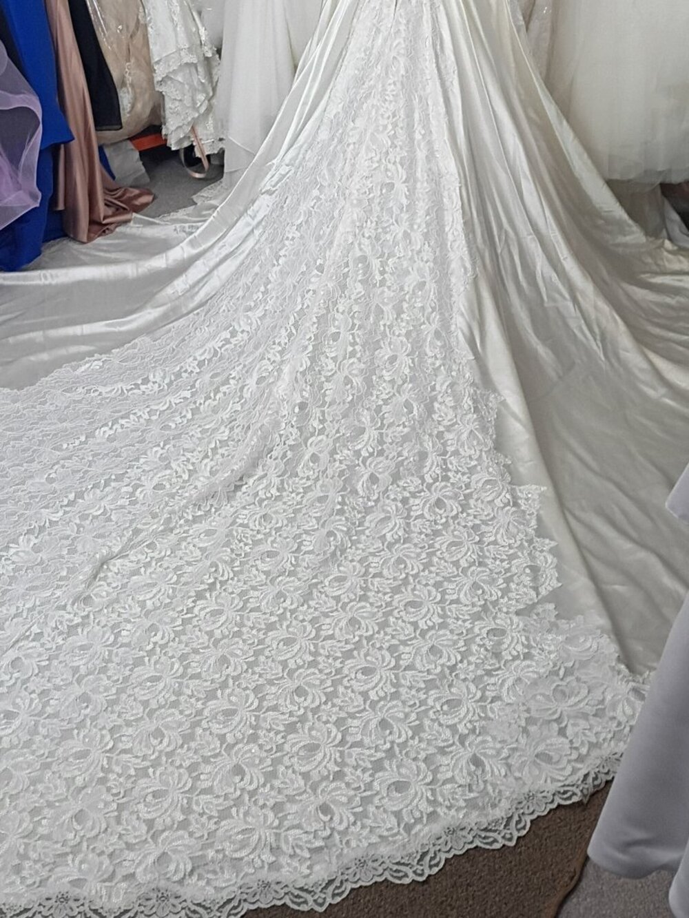 Vintage Ivory Silk Satin Lace Wedding Dress Sz 8 - Picture 7 of 11